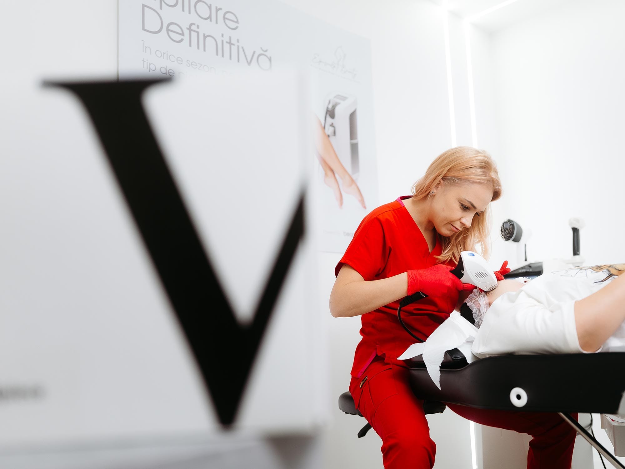 tratament estetic de intinerire a pielii cu viora v10 v-fr