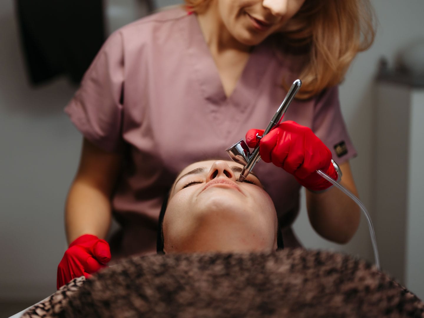 tratament de reintinerire Intraceuticals Sibiu la Episculpt Beauty