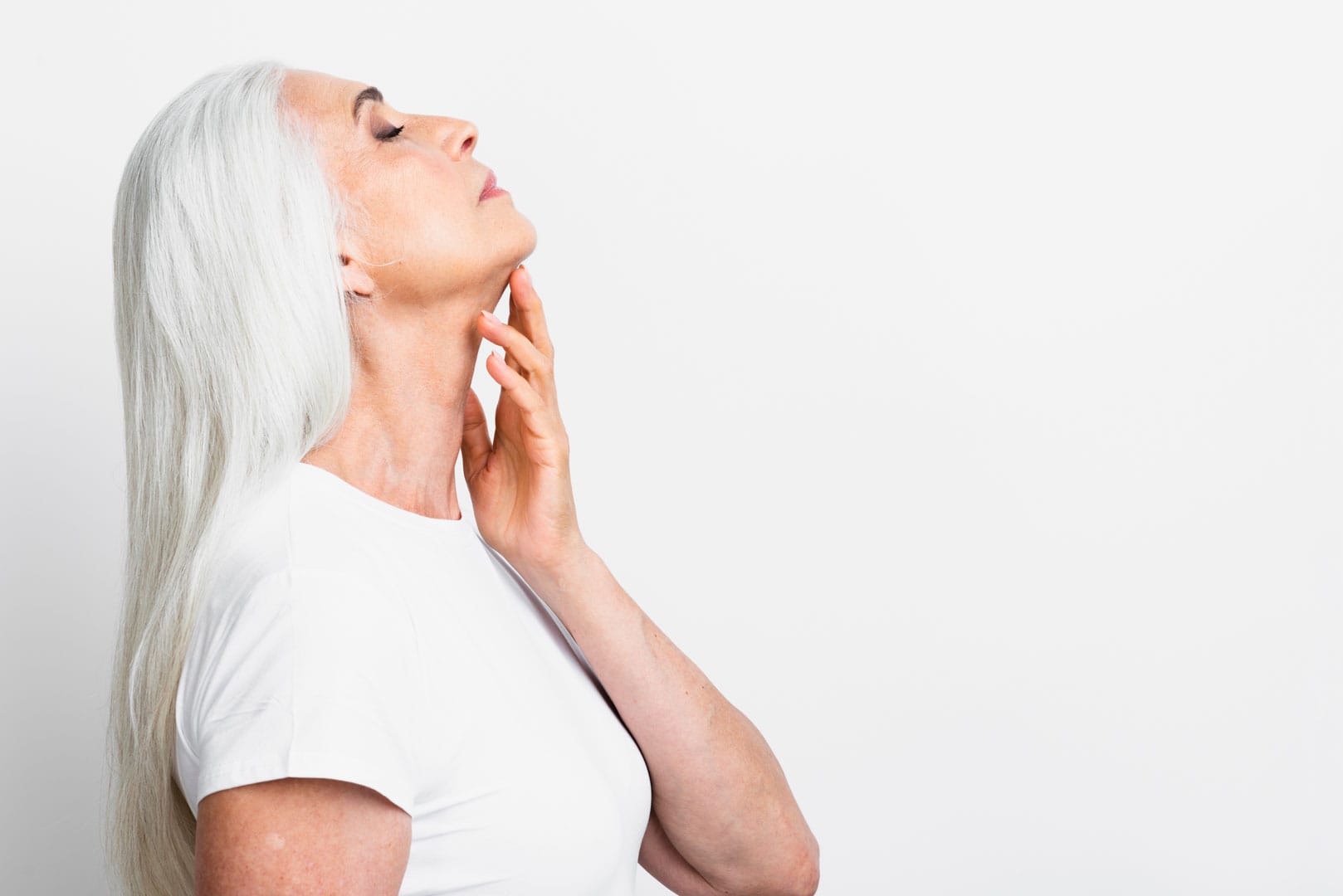 pacient care a beneficiat de lifting facial cu viora v10 v-st